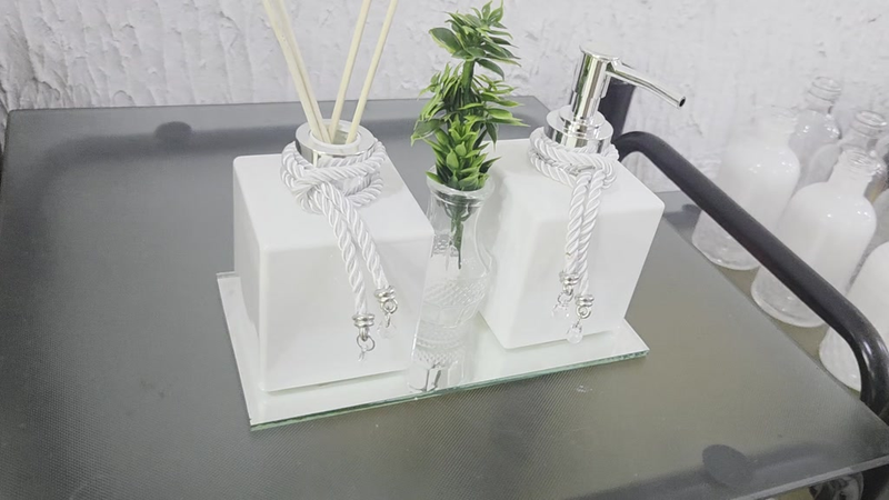 Kit Frascos de Vidro White Luxo Para Lavabo - Aromatizador de Ambiente/Saboneteira/Bandeja/Varetas